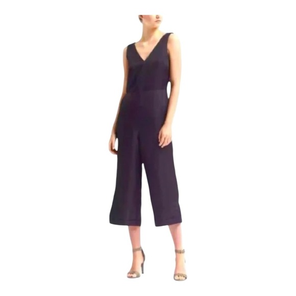 Banana Republic VNeck Sleeveless Tie Back Cropped Wide Leg Navy Jumpsuit Size 4 - Picture 3 of 17